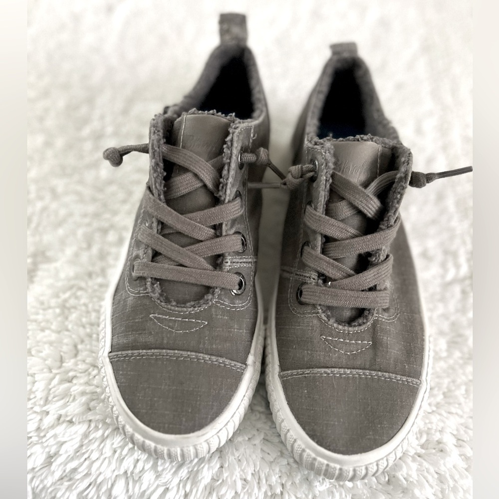 BLOWFISH Greenish Gray Size 7.5